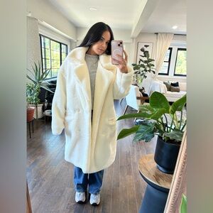 White Teddy Coat 🤍